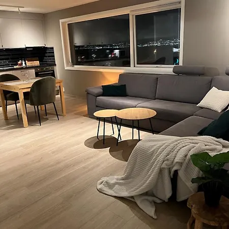 Arctic Hideaway- The Polar Haven